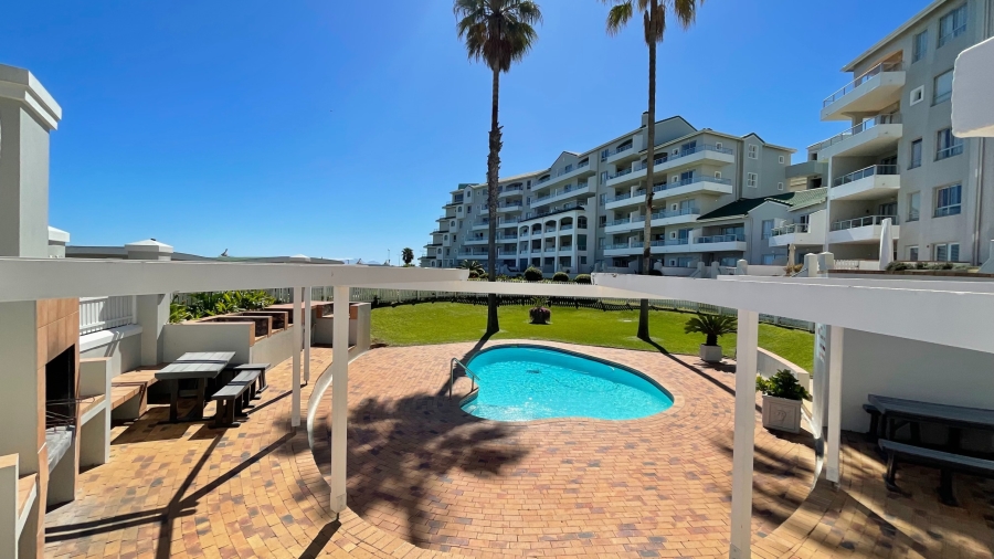 4 Bedroom Property for Sale in Greenways Golf Estate Western Cape